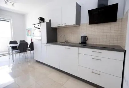 Luxury Ani 100m To With Pool & Parking * Подстрана