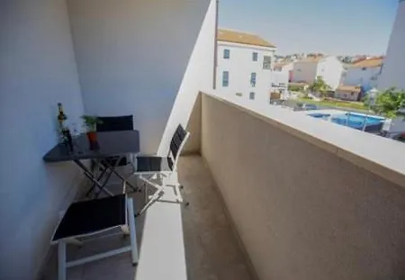 Апартаменты Luxury Ani 100m To With Pool & Parking