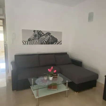 Luxury Ani 100m To With Pool & Parking Апартаменты